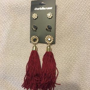 NWT Set of tassel earrings